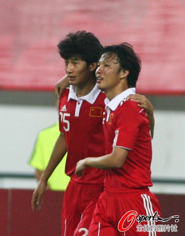 熱身-國(guó)足2-0朝鮮三連勝 鄧卓翔郜林3分鐘2球