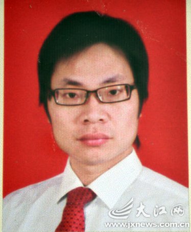 ����80�󹫄ՆT�����ˮŮ���� 400�����̈́eӢ��