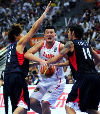 肉搏戰(zhàn)中國男籃險勝韓國 挺進半決賽將戰(zhàn)日本