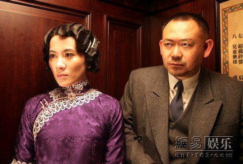 �����״γ���ѳ���н�ɫ ��ٝ���Б�����Ц�c��