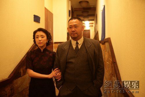 �����״γ���ѳ���н�ɫ ��ٝ���Б�����Ц�c��