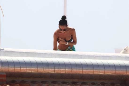 米蘭巨頭慘戴綠帽! 情婦誘新歡手遮豪乳(圖)