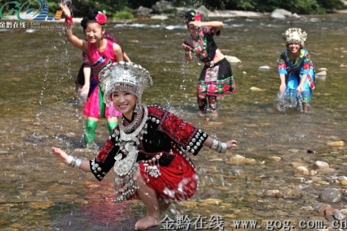 ���G�ؼ��l(xi��ng)ʩ���ġ����l(xi��ng)��ζ����MV���D��