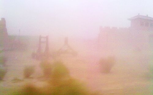 《鴻門宴》陳小春戲份殺青 遇沙塵暴挽留(圖)