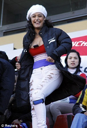 乳神胸涌再現(xiàn) 承諾若巴拉圭奪冠將裸奔(圖)