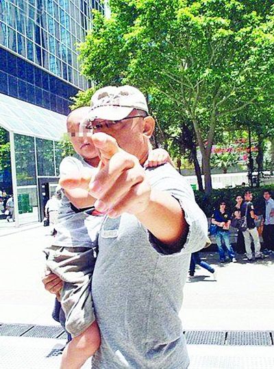 姜文公司回應(yīng)打記者說:為保護(hù)孩子推阻鏡頭