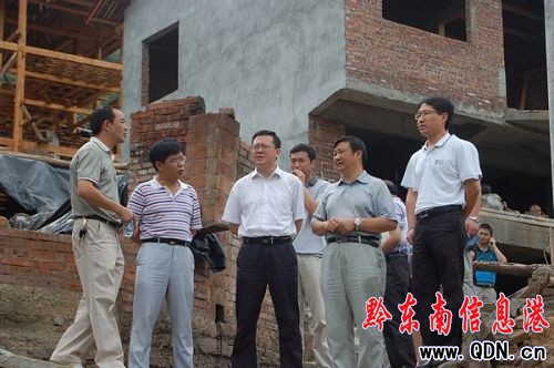 �����r�����U�{�нM�����ӿh�{�У��D��