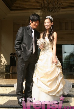 楊子承認(rèn)深愛黃圣依 相識若早必定娶她回家