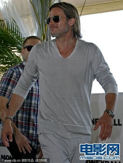 皮特現身《點球成金》發布會 蓄白胡子顯頹廢