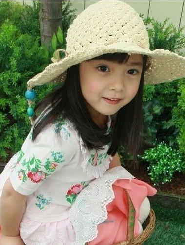 混血蘿莉金秀貞萌照曝光 被稱小金泰熙(組圖)