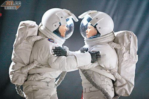 ����Ӣ������