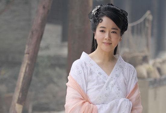 白娘子左小青喜得貴女 溫情上映“白蛇產子”