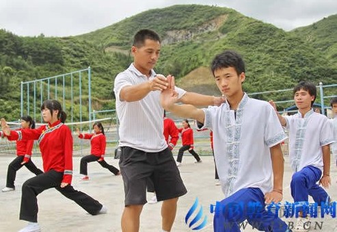 �����Ļ����n����У�@ ���ӂ����l(f��)�P(y��ng)�侫��