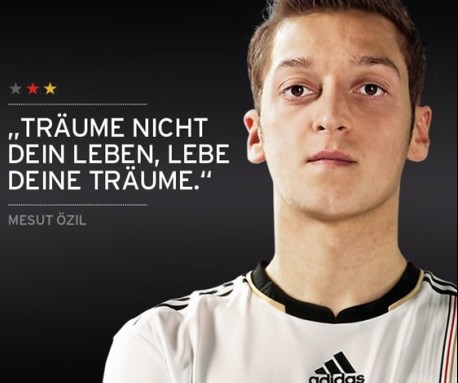 皇馬北美行 厄齊爾自稱與卡卡關(guān)系很好(圖)