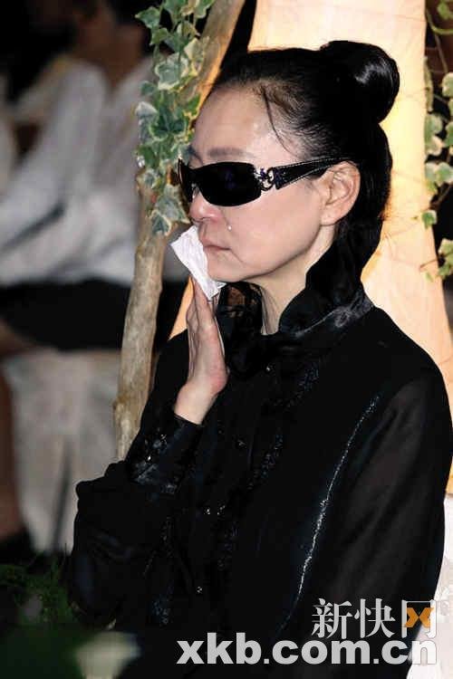 ��ѩ�A���ʳ�ϯ����׷˼�� ���I100�f���U��