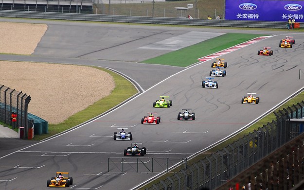 2012F1ِ�v���ܴ���{�� �Ї�ِ��������վ