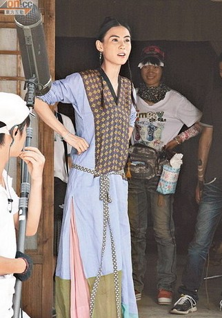 柏芝提前返港為Lucas慶生 霆鋒答應全家人出席