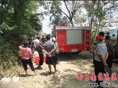 臺江消防民兵突擊隊(duì)積極為旱災(zāi)村民解渴