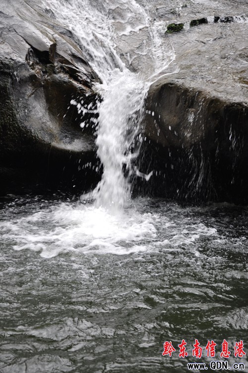 百雞山瀑布群景區(qū)于今日對(duì)外開(kāi)放(圖)