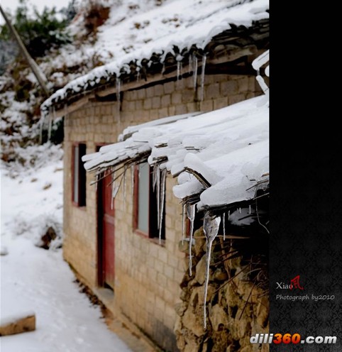 Ԋ��ǭ�|�ϣ�һ��ɽˮһ���ˣ��M�D��