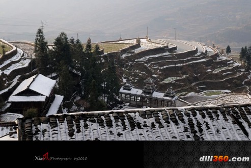 Ԋ��ǭ�|�ϣ�һ��ɽˮһ���ˣ��M�D��