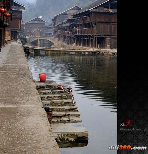 Ԋ��ǭ�|�ϣ�һ��ɽˮһ���ˣ��M�D��