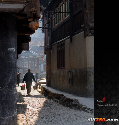 Ԋ��ǭ�|�ϣ�һ��ɽˮһ���ˣ��M�D��