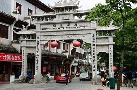 �������{�����r ǭ�|����ᾀ·���]���M�D��