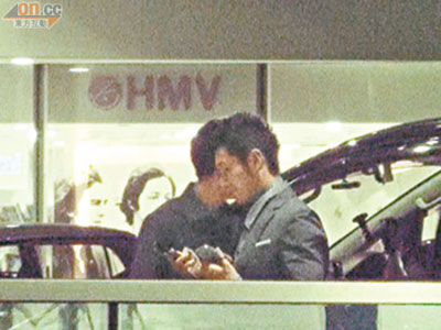 �S��������δҊangelababy ��ҹ�����g4С�r