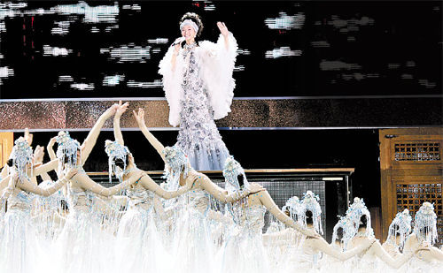 宋祖英廣州個唱跳舞助興 導演稱會唱廣東民歌