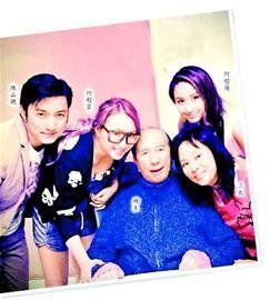 �ɽ���J�cـ��Ů���γ������� �]���^�Y��