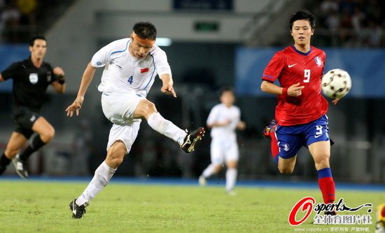 大運(yùn)中國(guó)男足0-0憾平韓國(guó) 1勝2平昂首晉級(jí)8強(qiáng)