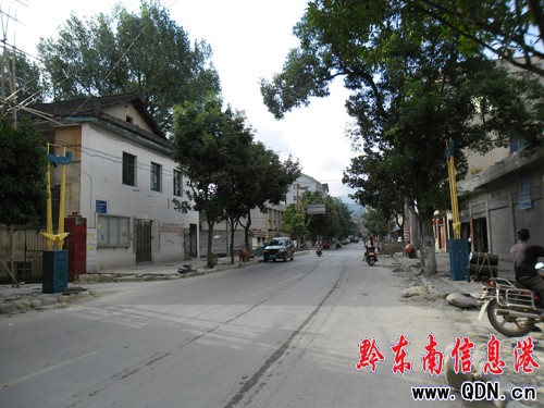 ��ɽ������Ԫ�ش��조������С�ǡ����D��