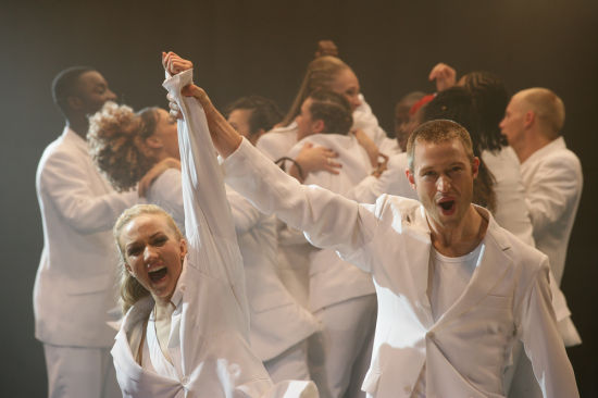 《舞力對決》點映 勁歌熱舞讓觀眾“坐不住”