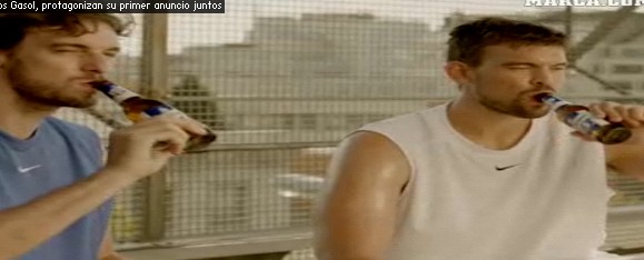 加索爾兄弟現(xiàn)身啤酒廣告 手足情深臺詞煽情