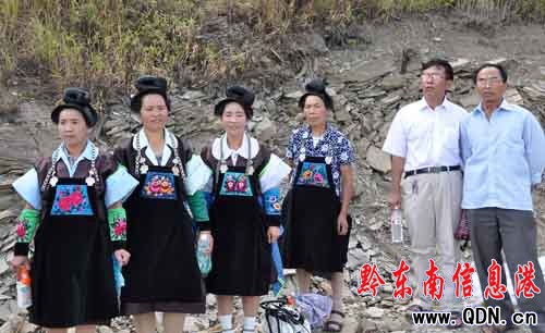 丹寨:苗族同胞歡度爬坡節(圖)