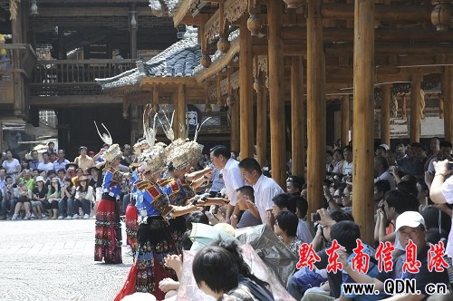 ����ן᲻�� ������կ���γ��m���أ��D��