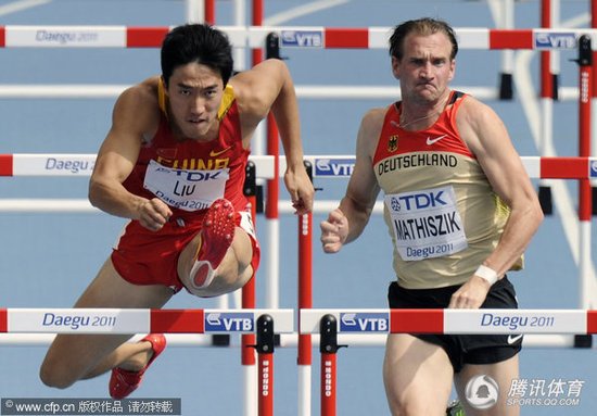 田徑世錦賽110米欄預賽 劉翔小組第一輕松晉級