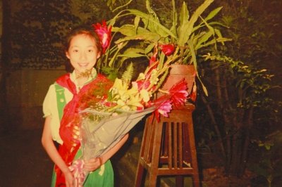 韓雪兒時視頻網絡瘋傳 小學三道杠愛看新聞聯播