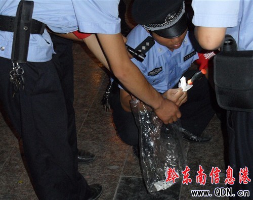 凱里市中心大樓高空墜物 行人不幸