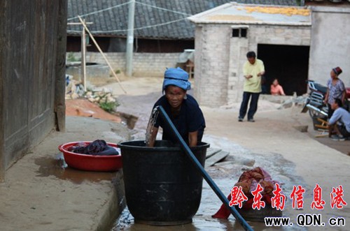 州質(zhì)監(jiān)局幫助聯(lián)系村解決233戶1088人飲水問(wèn)題