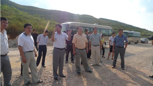馮仕文到臺江縣抗旱救災和工業園區建設工作