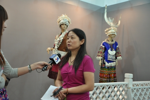 70套來自我州的民族服飾亮相上海