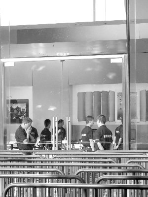 iPad2 3G�װl�գ����T���˹�� ֻʣ�Sţ���^