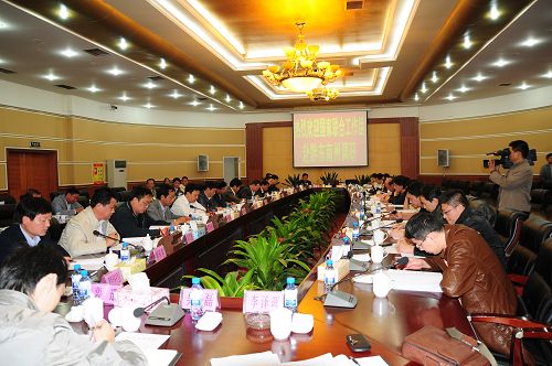 �����Ϲ����M��ǭ�|���{�У��D��