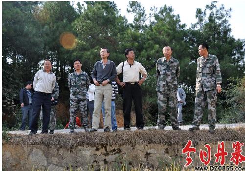 北京軍區給水工程團到丹寨進行打井前期勘察