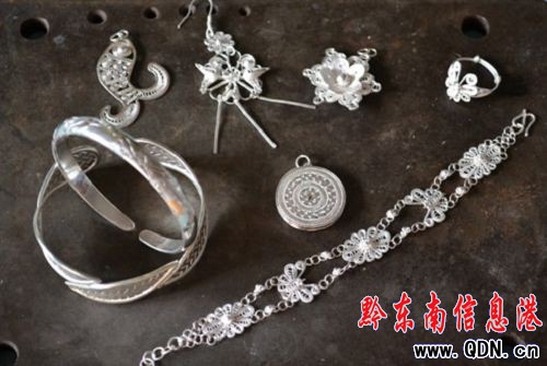 �����y�������� ��ˇ�g(sh��)Ʒ�l(f��)�P�����Ļ�(�D)