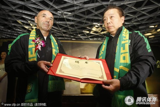 �������̕��m(x��)�s���п� �F(tu��n)���н��200�f��Ԫ