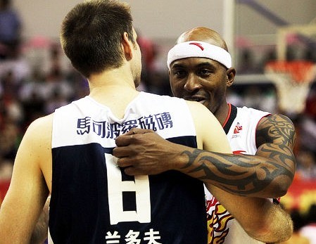 慈善賽-宏遠(yuǎn)93-93東莞 辛格爾頓蘭多夫演飚分戰(zhàn)