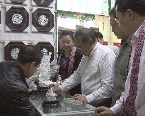 副省長謝慶生到臺江調研民族文化產業發展